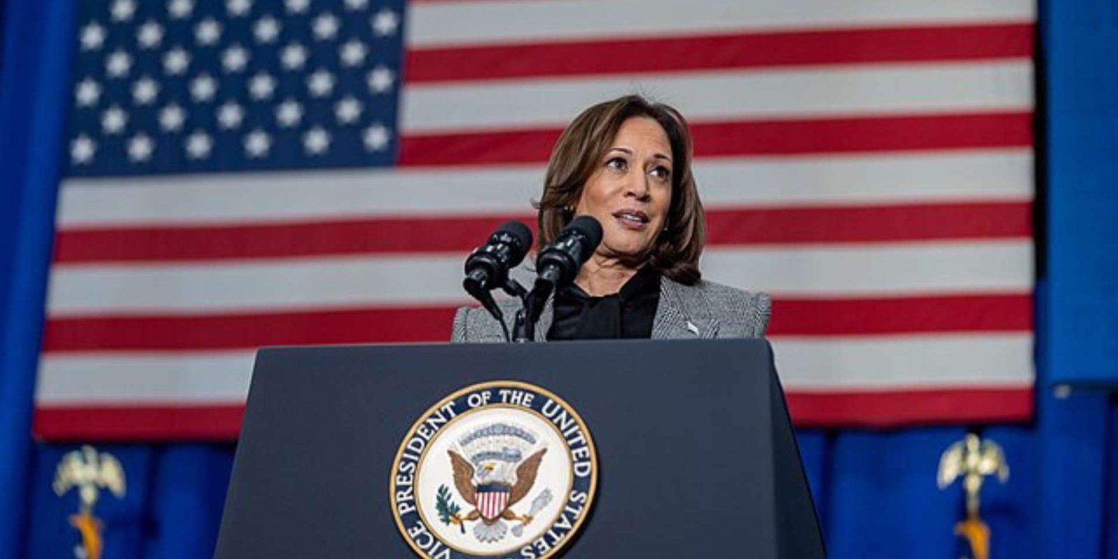 Titelbild: Kamala Harris und Mission Important