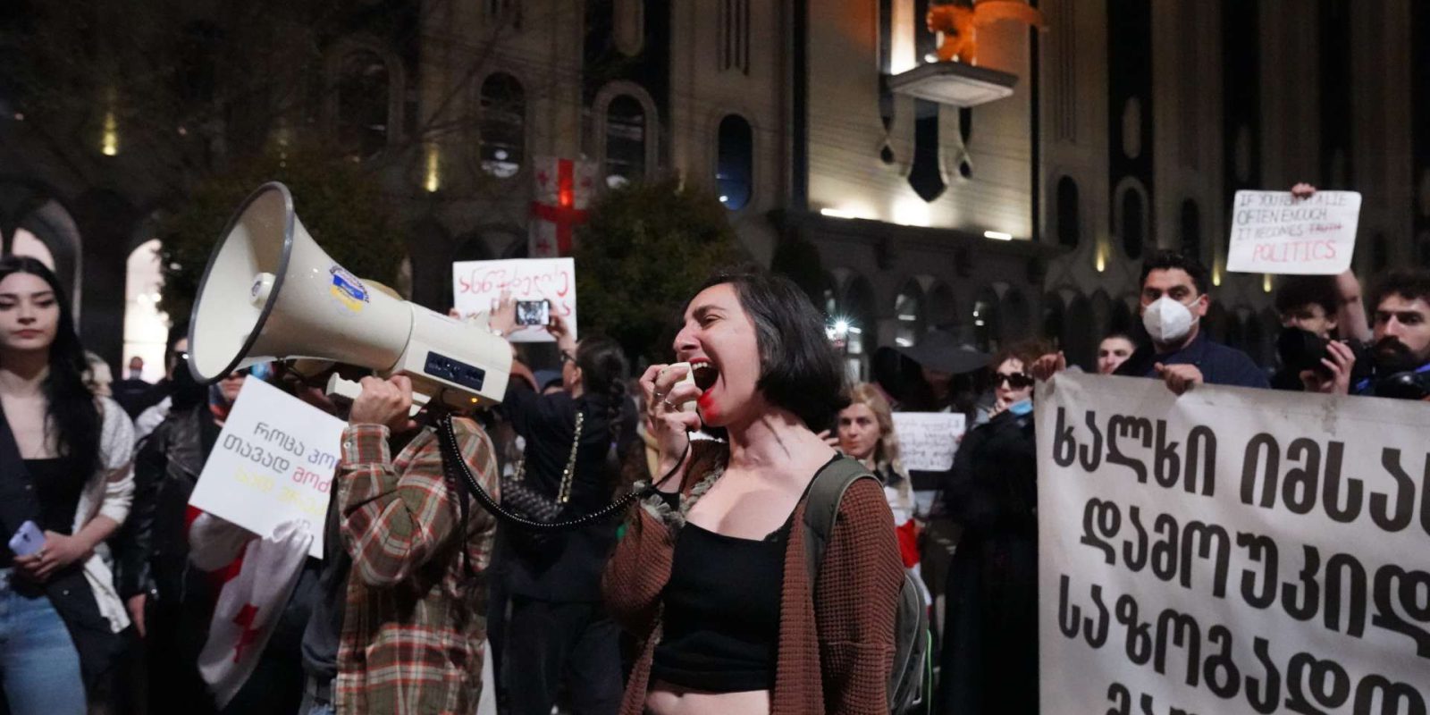 Titelbild: Undoing Democracy: How Georgian Dream Reshaped Georgia in Half a Year