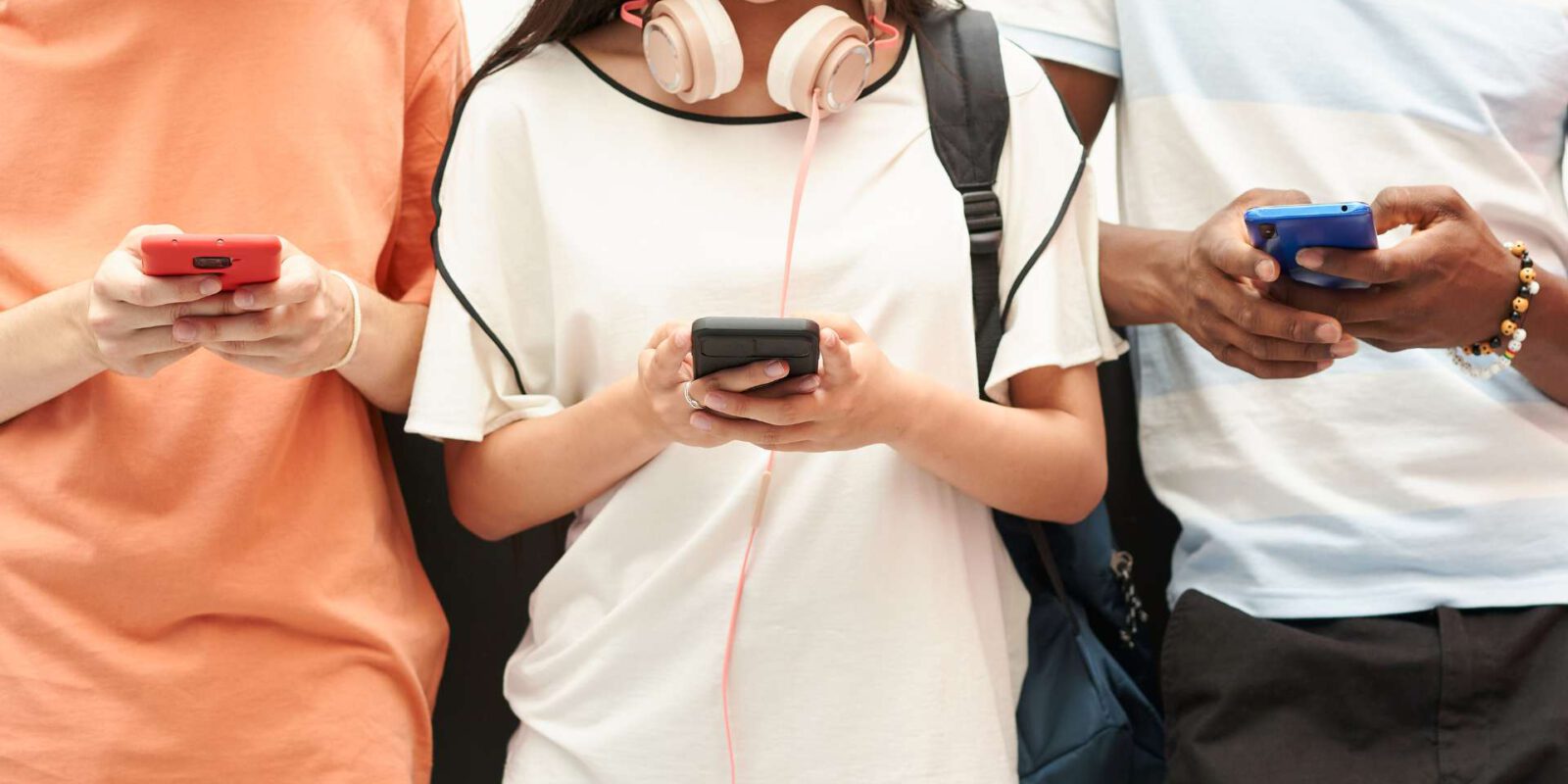 Titelbild: Unsoziale Medien?